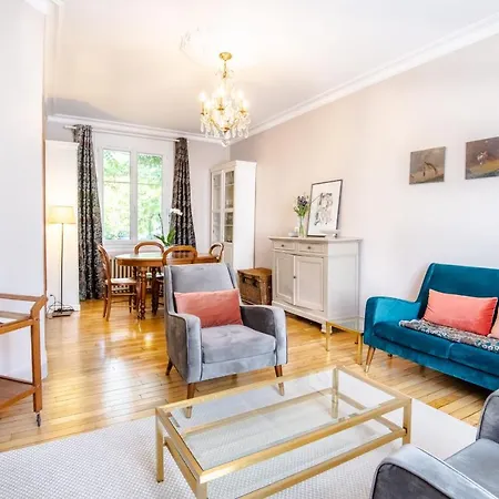 Superbe Maison De Ville A Proximite Du Centre-ville Avec Exterieur Holiday home